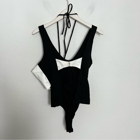NEW Revolve NBD Cella Bodysuit Black & Ivory Bow Halter Tank Top Size Small NWT - Picture 8 of 11